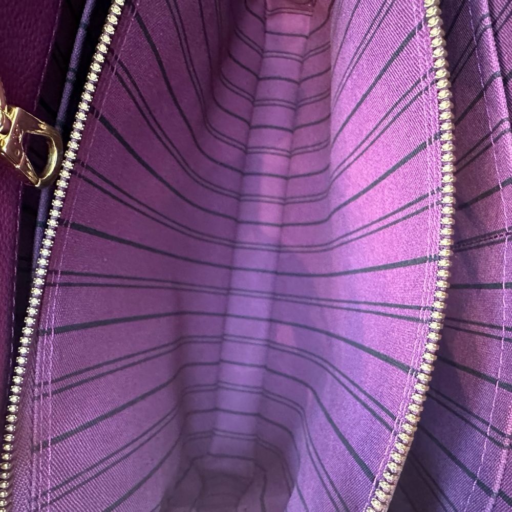 Louis Vuitton Montaigne Amethyst Monogram Empreinte Leather MM - Picture 9 of 13